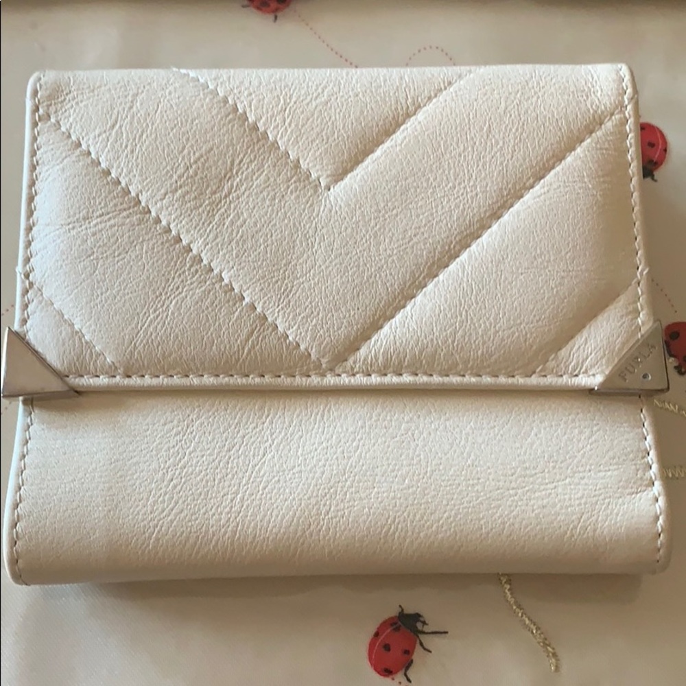 Furla white leather wallet great condition.
